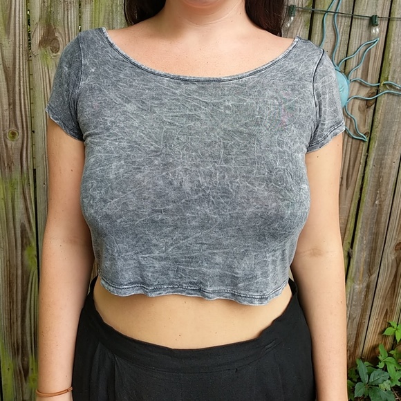 Vintage Tops - Soft Grey acid wash crop top tee